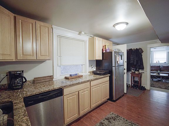 4th image of 1077 N Paulina St #G