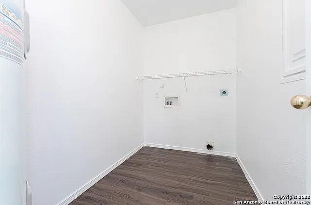 102 Mallow Grv — Photo 20