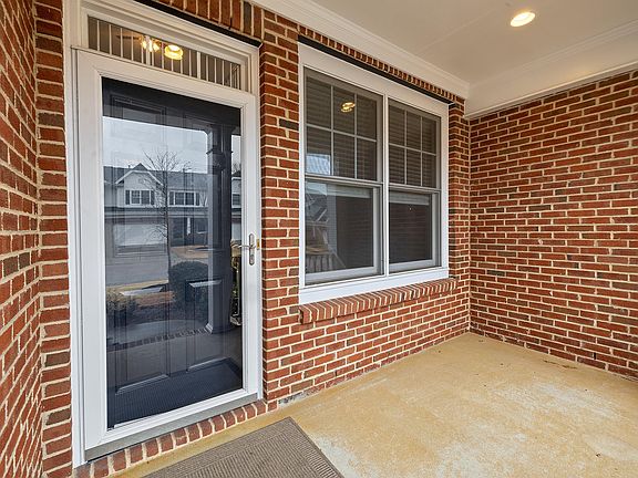 3rd image of 8005 Satillo Ln