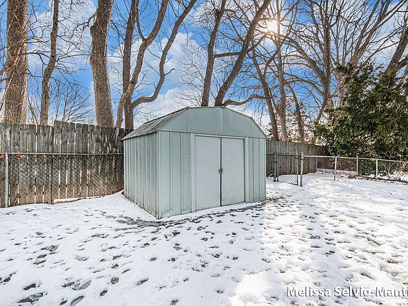 5th image of 3816 Collingwood Ave SW