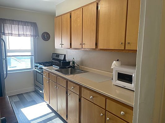 1st image of 22-27 28th St #2