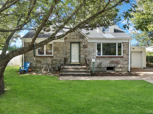 355 Sylvan Lane, Westbury, NY 11590