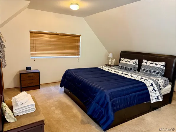 701 Pinnacle Dr, Lake Arrowhead, CA 92352