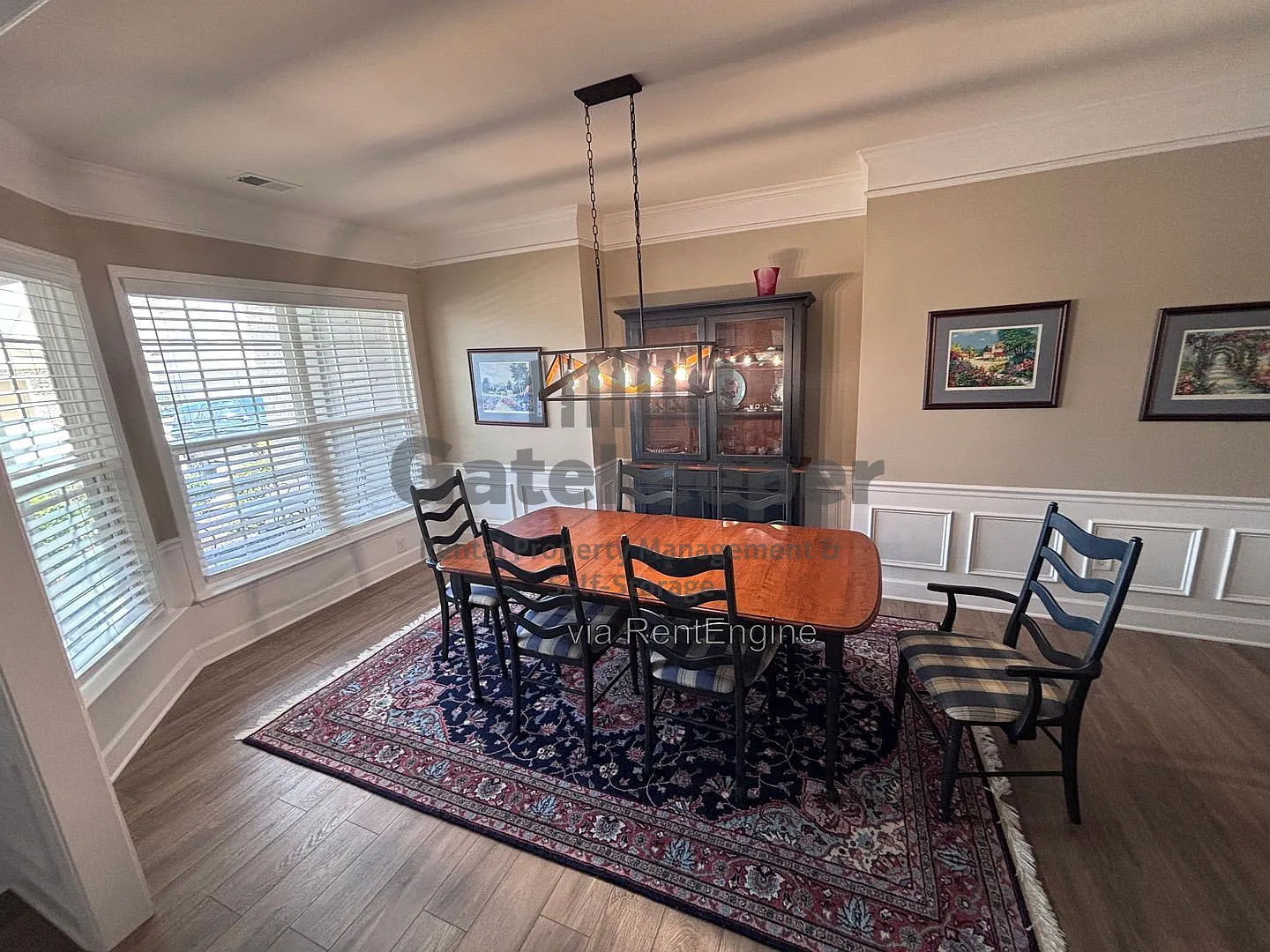 2 bed, 2.5 bath, 2600 sqft, $2,800 — Photo 2