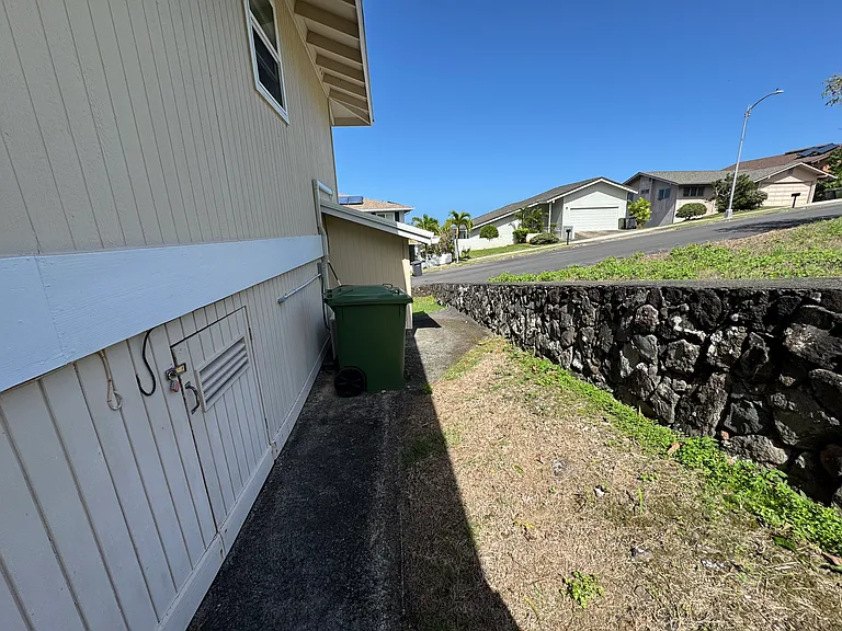 1279 Aupapaohe St — Photo 15