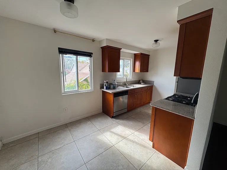 5401 W Olympic Blvd #3 — Photo 7