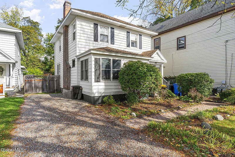 3rd image of 61 Ryckman Avenue