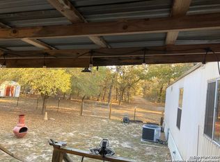 257 Oak Valley Dr, La vernia, TX 78121