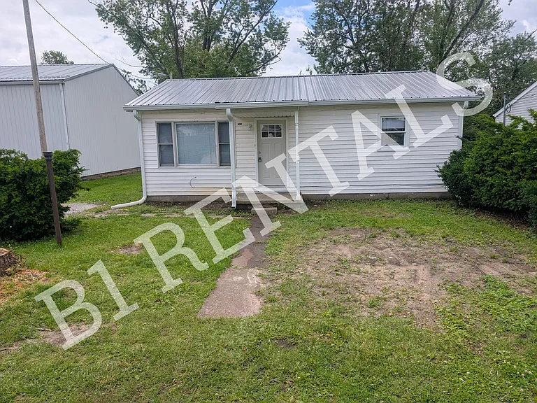 1020 Bennett St — Photo 1