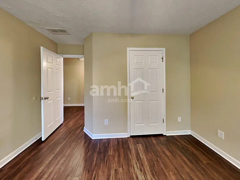 360 Dunagan Dr — Photo 16