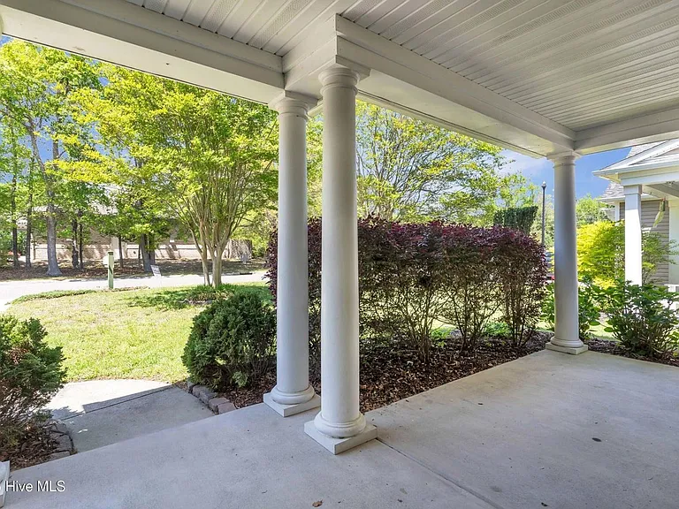 8530 Jadewood Dr — Photo 4