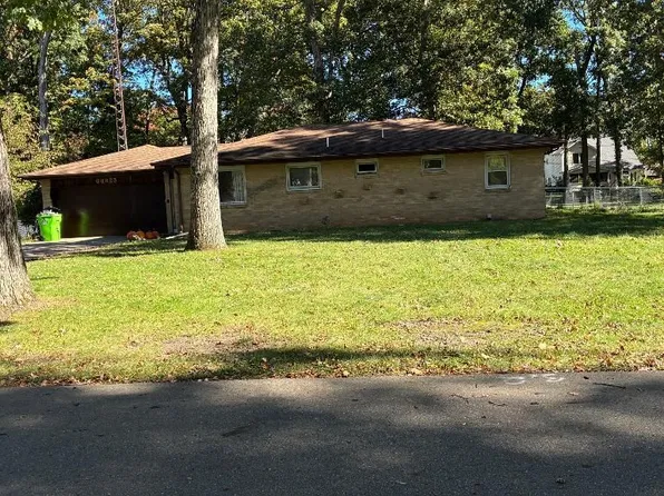 68825 6th St, Edwardsburg, MI 49112