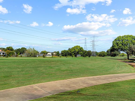 4th image of 15 Bendwood Dr #15