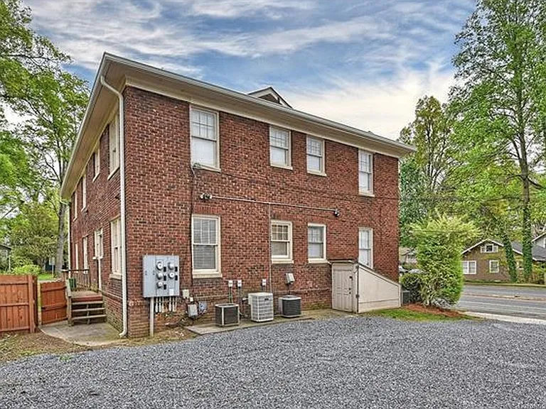 322 Walnut Ave #B — Photo 18