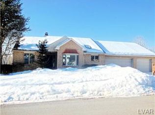 1592 Sunset Dr, Whitehall, PA 18052