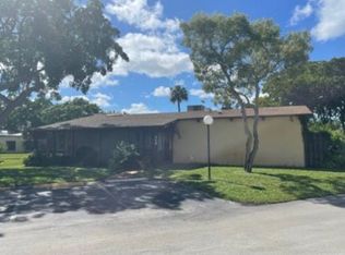 648 Briarwood Cir, Hollywood, FL 33024