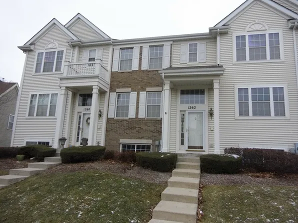 1262 Derry Ln, Hampshire, IL 60140