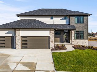 8966 Von St, Papillion, NE 68046