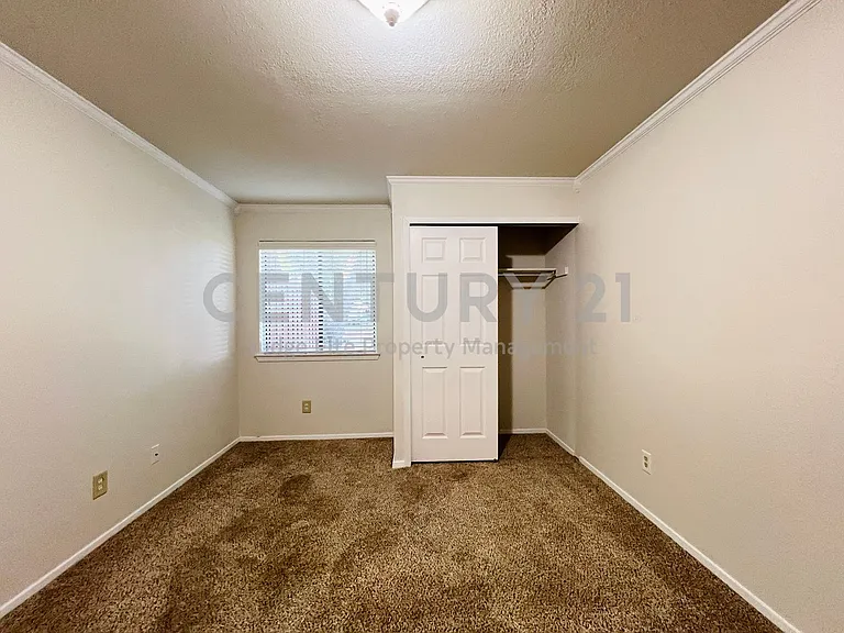 5759 Cedar Creek Dr — Photo 22
