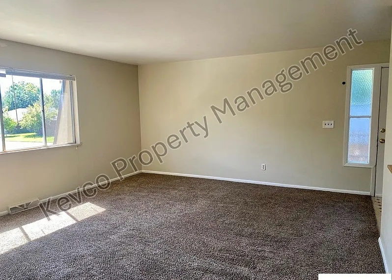 3 bed, $1,500 — Photo 3