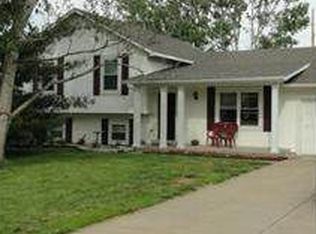103 Crickett Ct, Saint Peters, MO 63376