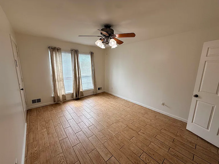 31 Cherry St — Photo 8