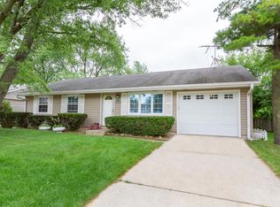 307 E Schaumburg Rd, Streamwood, IL 60107