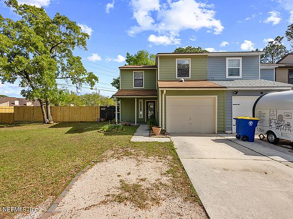 3rd image of 11477 FT CAROLINE LAKES Drive N