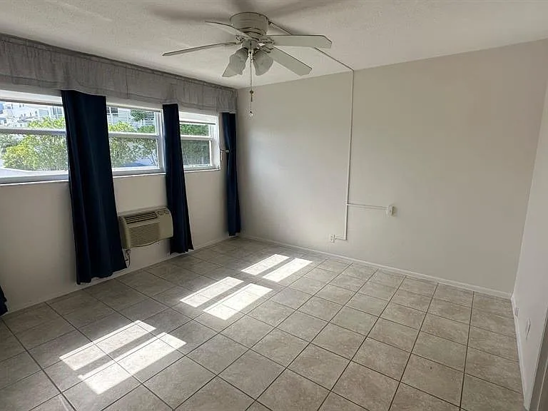 625 Antioch Ave #302 — Photo 38