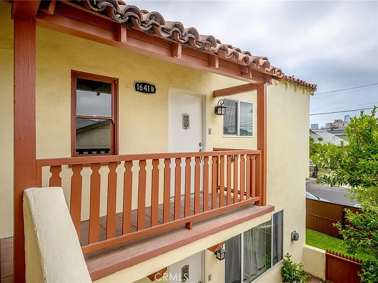 1641 S Catalina St #1/2 — Photo 3