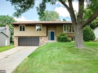 285 Runge Ln, West Saint Paul, MN 55118