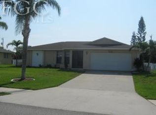 327 SE 8th Pl, Cape Coral, FL 33990