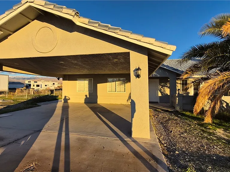 5271 Deanna St — Photo 3