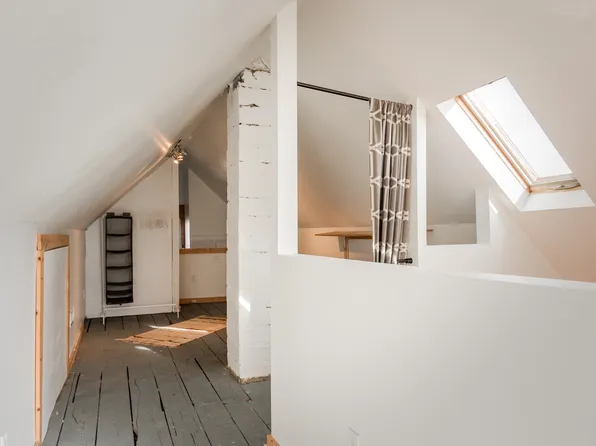 11388 Moran St #2, Hamtramck, MI 48212