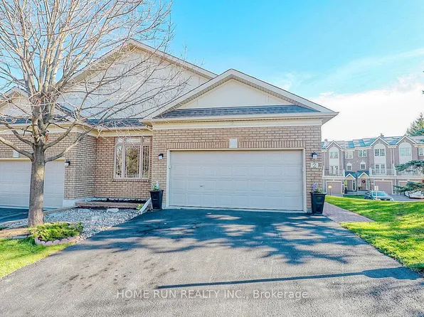 2 Waterford Way, Ottawa, ON K2E 7V4