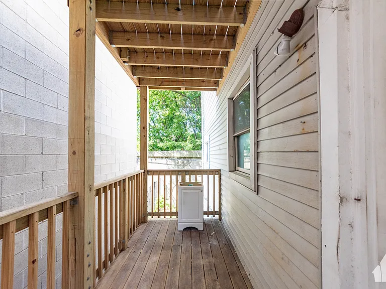 1022 W Fry St #CH1 — Photo 10