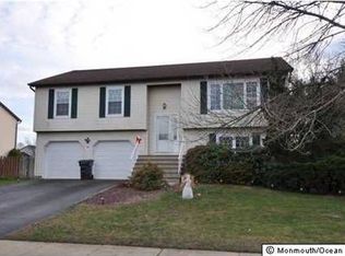 5 Mountbatten Dr, Old Bridge, NJ 08857