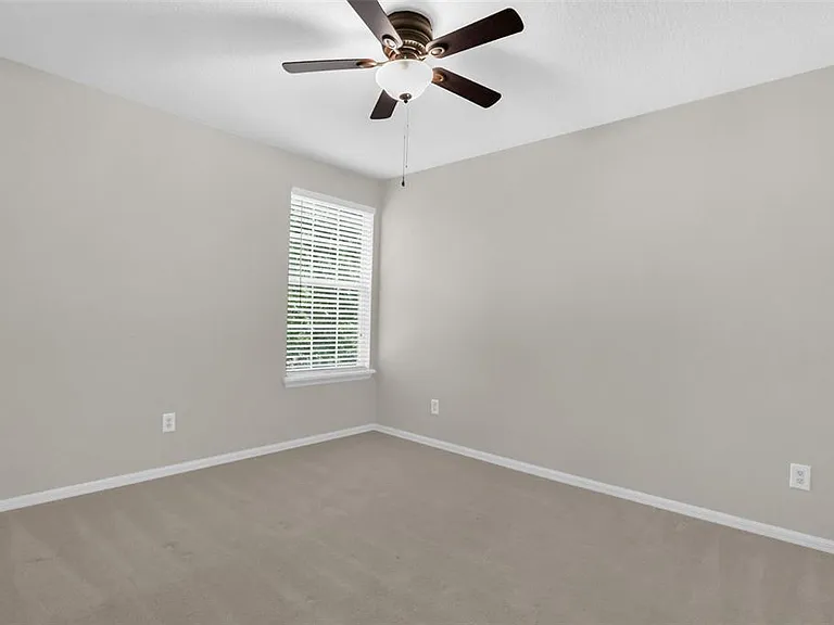 2165 Ridgewood St — Photo 28