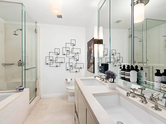 4th image of 55 Wall St APT 502