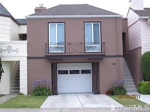 1st image of 12 Meadowbrook Dr