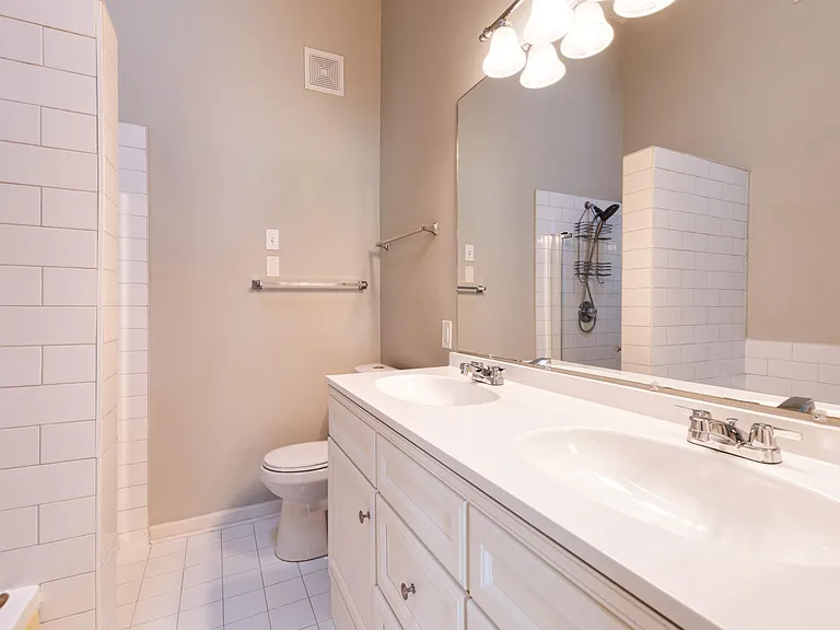 2502 Weston Ct — Photo 13