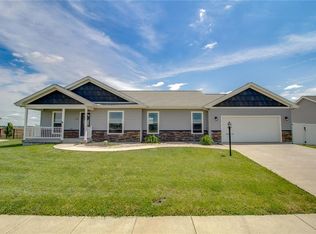 176 Bay Meadow Cir, Moro, IL 62067