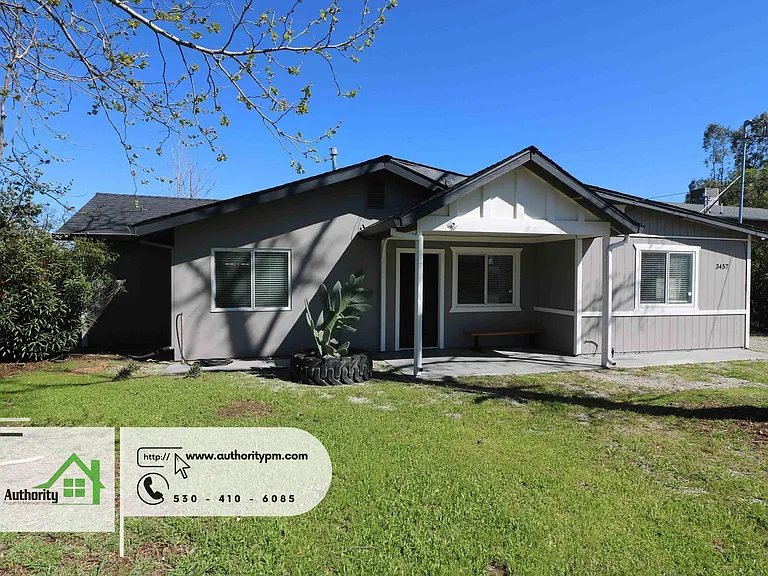 3457 Charles St — Photo 1