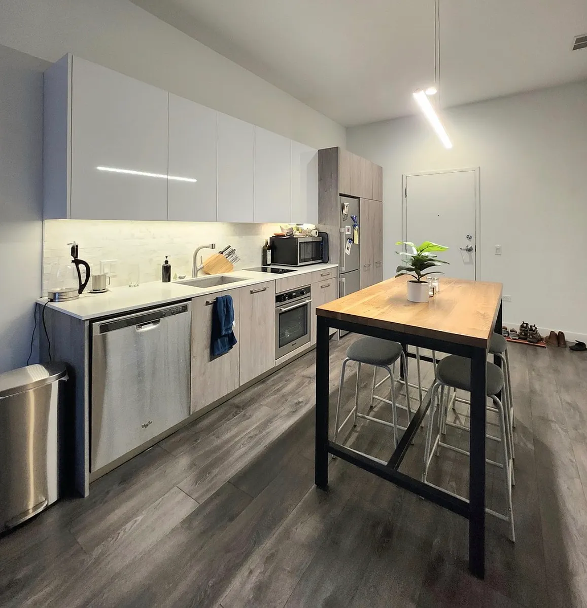 Building Photo - 3420 N Lincoln Ave #206