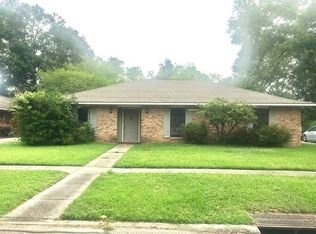5625 Stonewall Dr, Baton Rouge, LA 70817