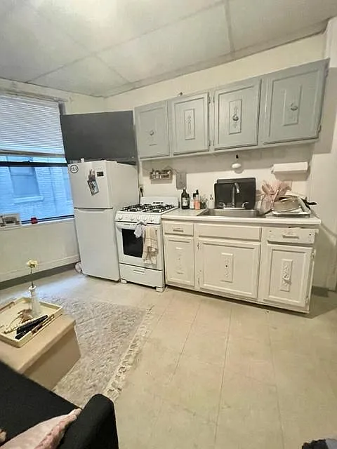 9 Myrtle St #6