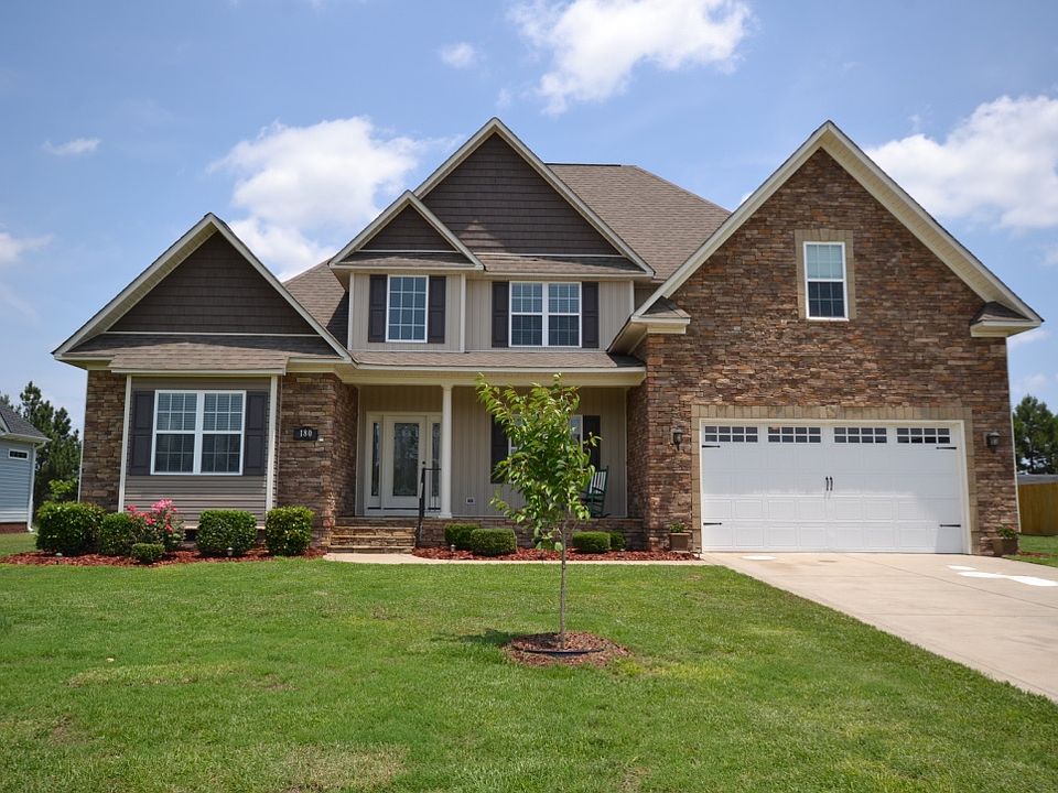 1st image of 180 Oakridge Dr