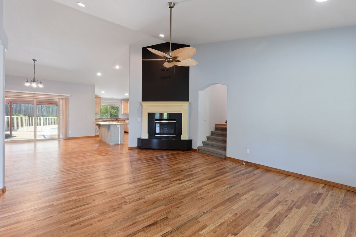 next background image