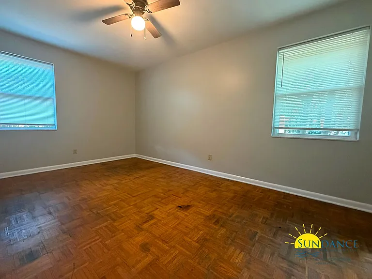 210 Buck Dr NE — Photo 3