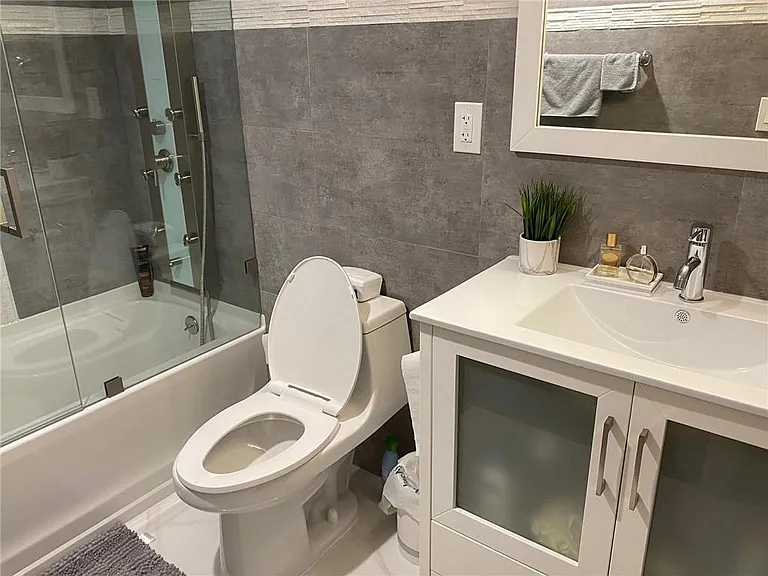 19380 Collins Ave #1527 — Photo 10